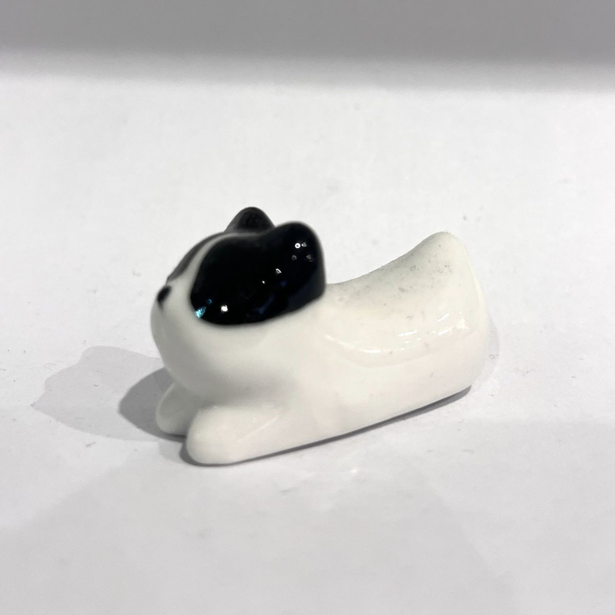 Soporte cerámico decorativo – Perrito bulldog francés tumbado 3€ - Image 3